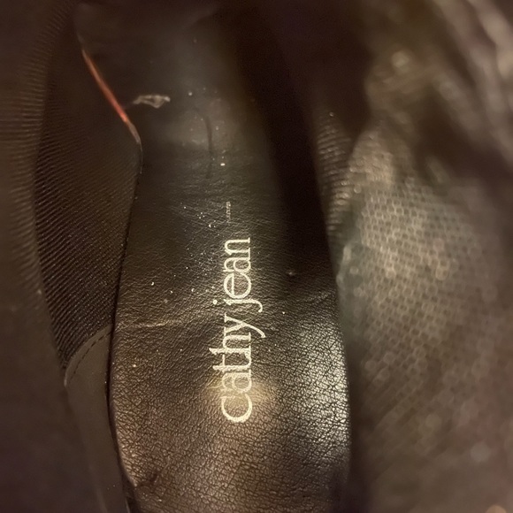 Cathy Jean booties - Picture 5 of 5